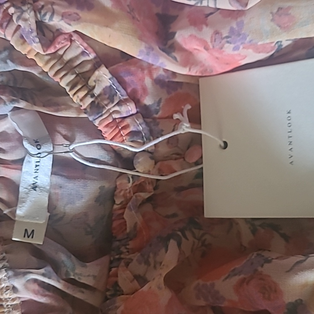 NEW Avantlook Floral Lace Top, Sz M - Picture 6 of 7